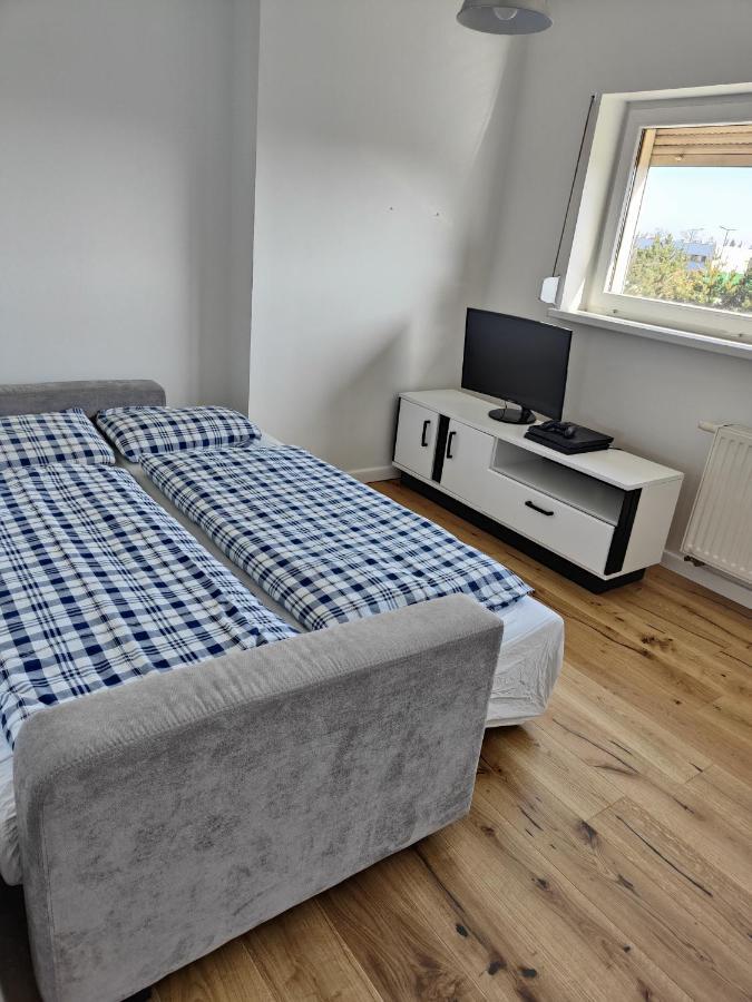 Appartement Dom Dabrowka Poznan à Paledzie Extérieur photo